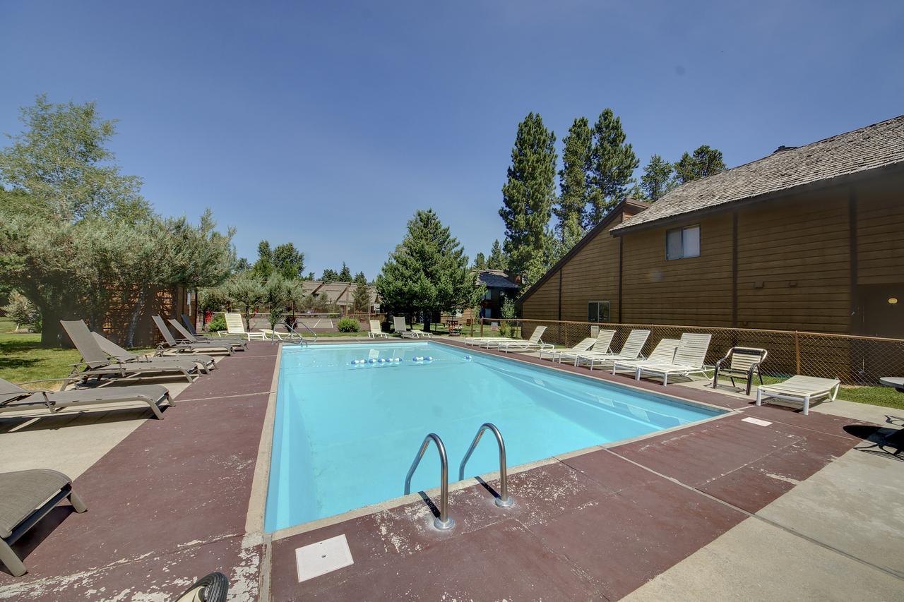 Poolside At The Aspens Aparthotel McCall Exterior photo